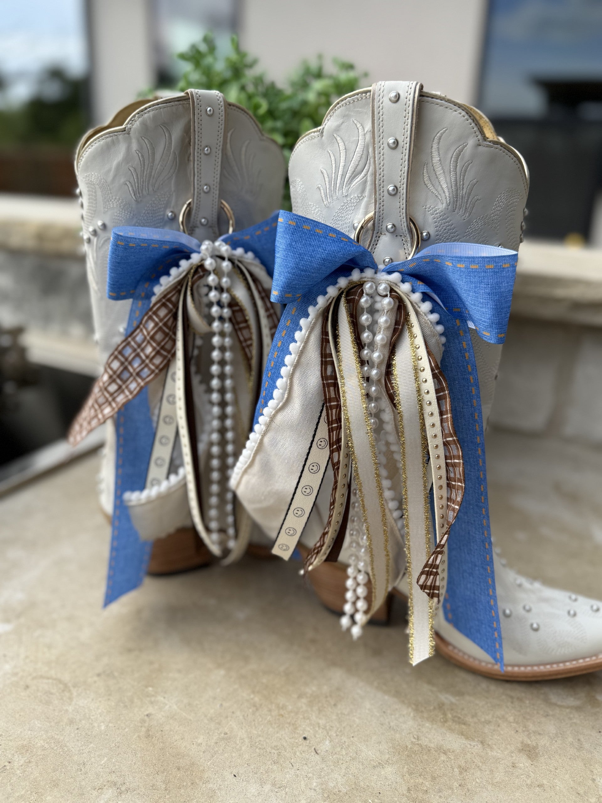 Bluebell Pearl Boot Bow 🤍